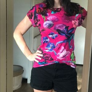 Pretty! Ted Baker Floral Top.